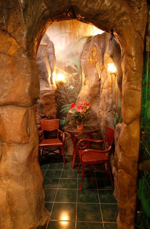 Black Swan Inn Luxurious Theme Rooms โพคาเทลโล ห้อง รูปภาพ