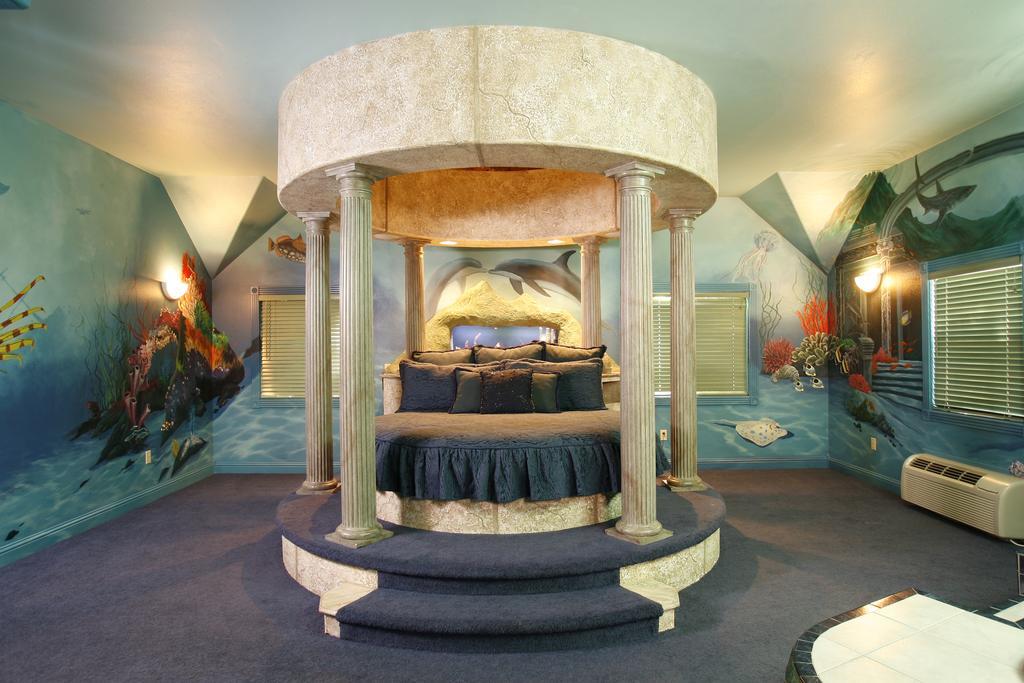 Black Swan Inn Luxurious Theme Rooms โพคาเทลโล ห้อง รูปภาพ