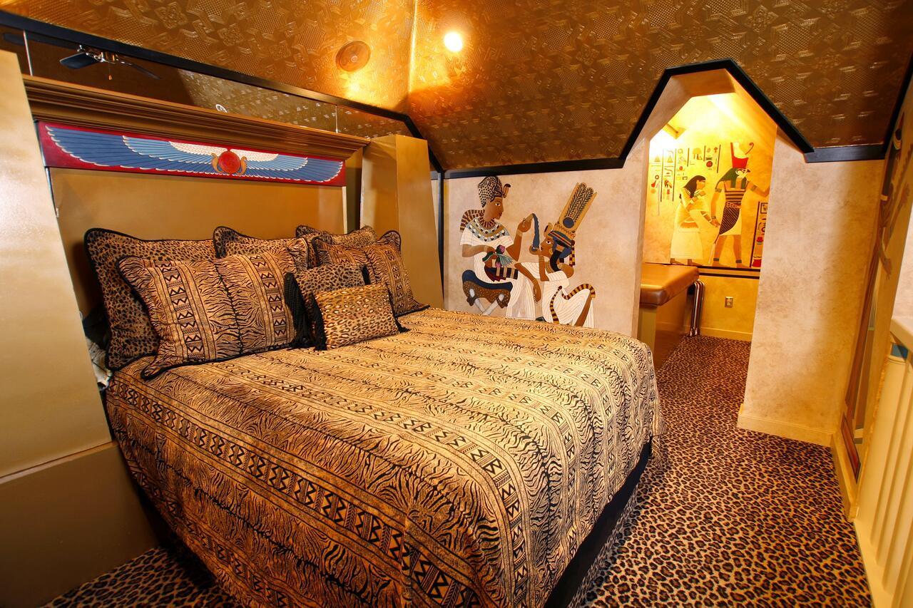 Black Swan Inn Luxurious Theme Rooms โพคาเทลโล ภายนอก รูปภาพ
