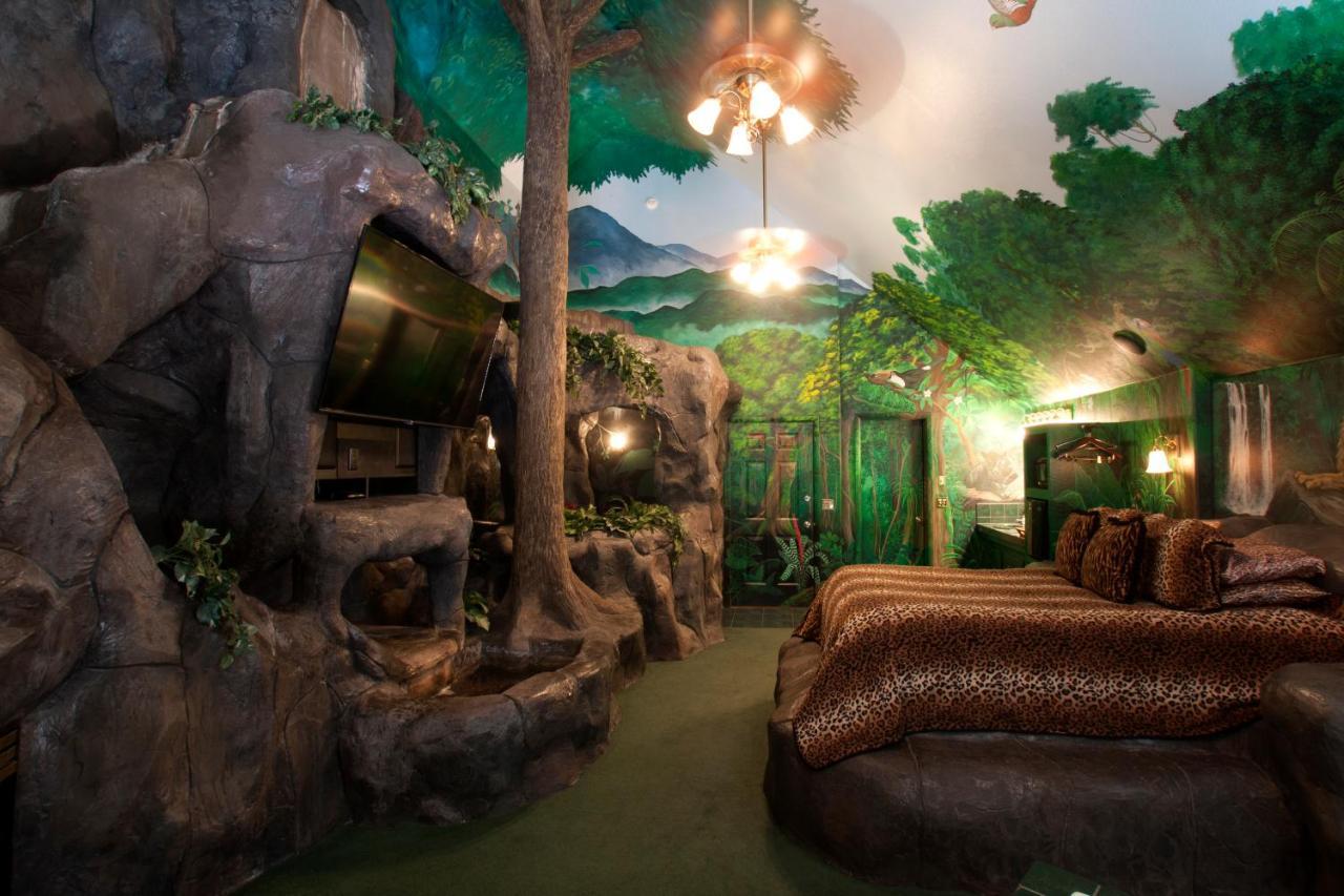 Black Swan Inn Luxurious Theme Rooms โพคาเทลโล ภายนอก รูปภาพ