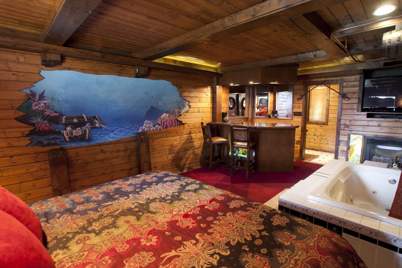 Black Swan Inn Luxurious Theme Rooms โพคาเทลโล ภายนอก รูปภาพ