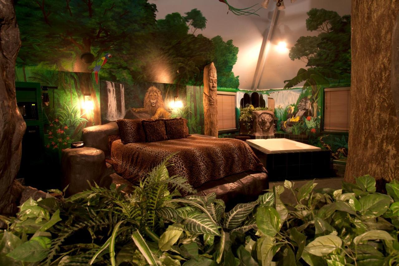Black Swan Inn Luxurious Theme Rooms โพคาเทลโล ภายนอก รูปภาพ