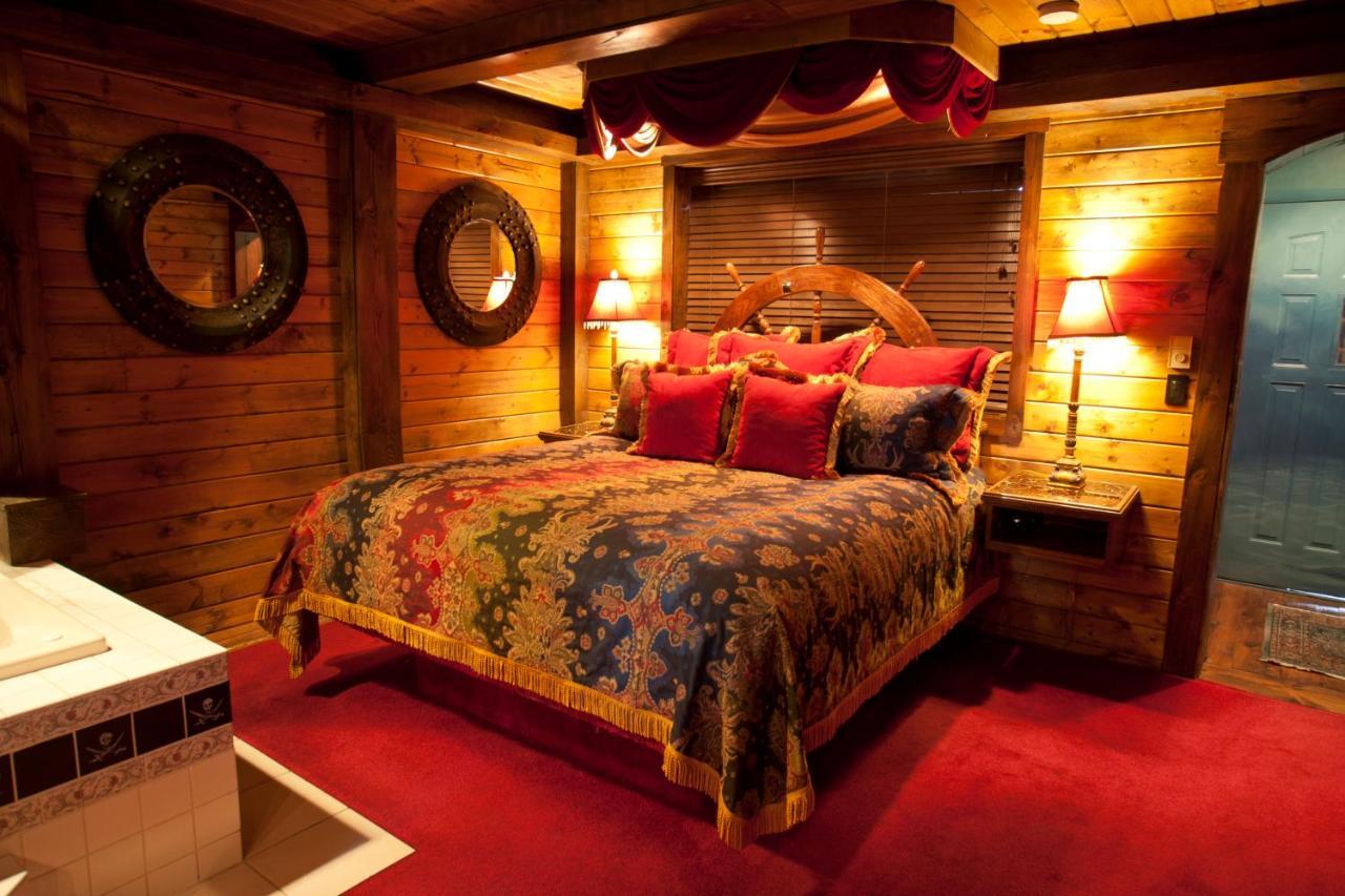 Black Swan Inn Luxurious Theme Rooms โพคาเทลโล ภายนอก รูปภาพ