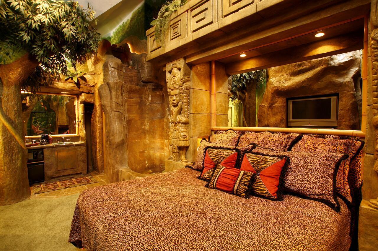 Black Swan Inn Luxurious Theme Rooms โพคาเทลโล ภายนอก รูปภาพ