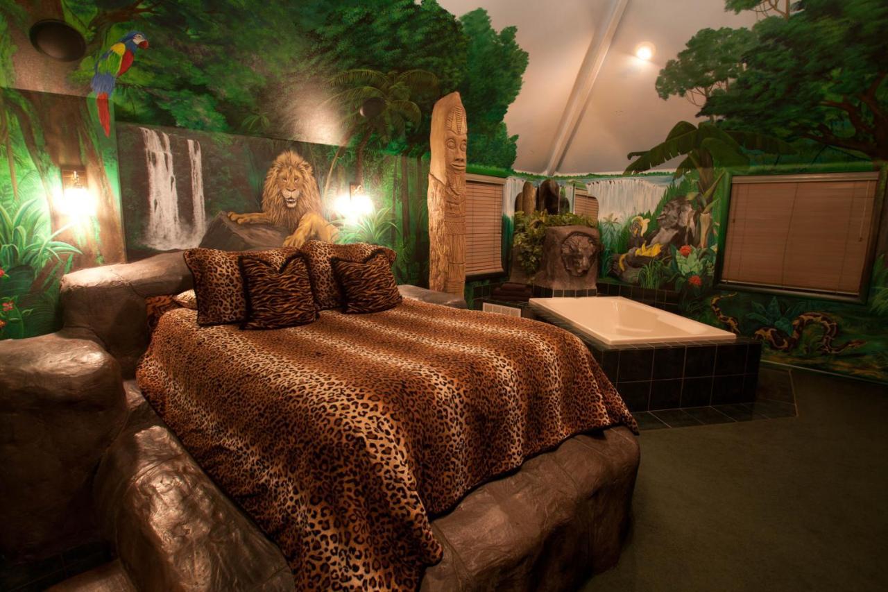 Black Swan Inn Luxurious Theme Rooms โพคาเทลโล ภายนอก รูปภาพ