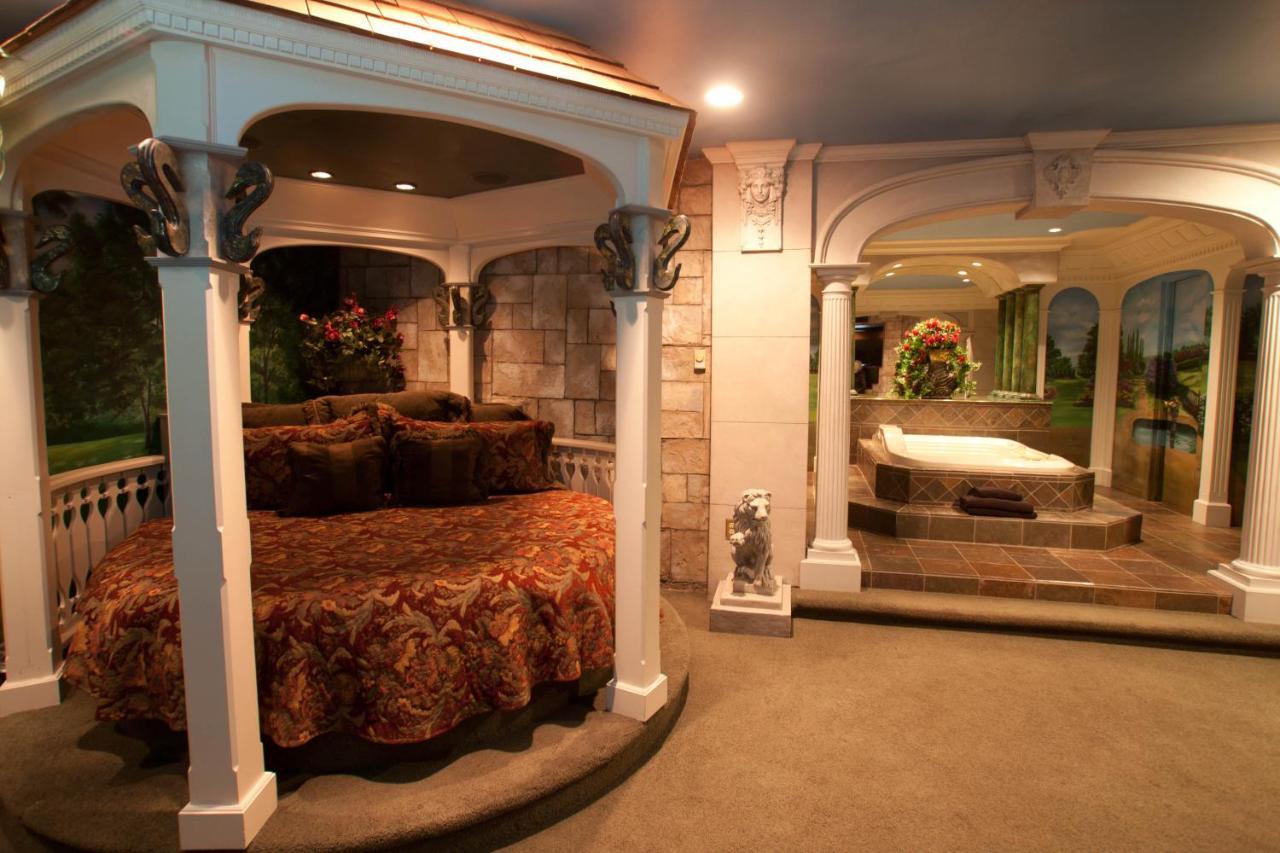 Black Swan Inn Luxurious Theme Rooms โพคาเทลโล ภายนอก รูปภาพ