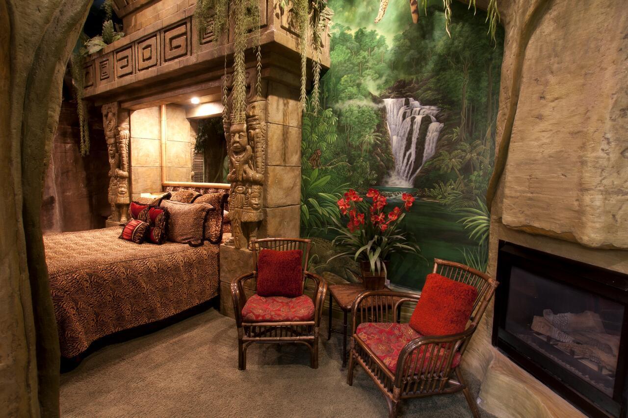Black Swan Inn Luxurious Theme Rooms โพคาเทลโล ภายนอก รูปภาพ